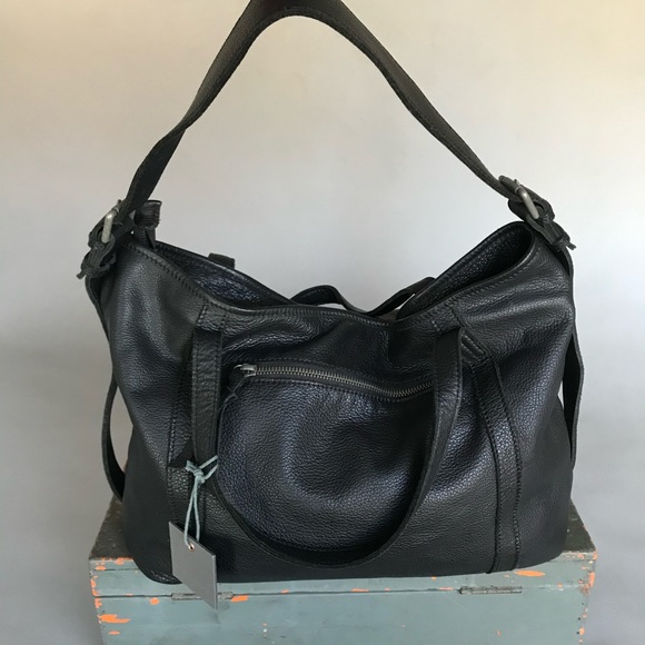 Monserat De Lucca - Picture 4 of 13